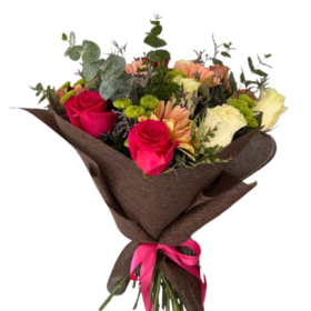 Hermoso Ramo de Flores Primaverales ( Rosas y Flores de Temporada)